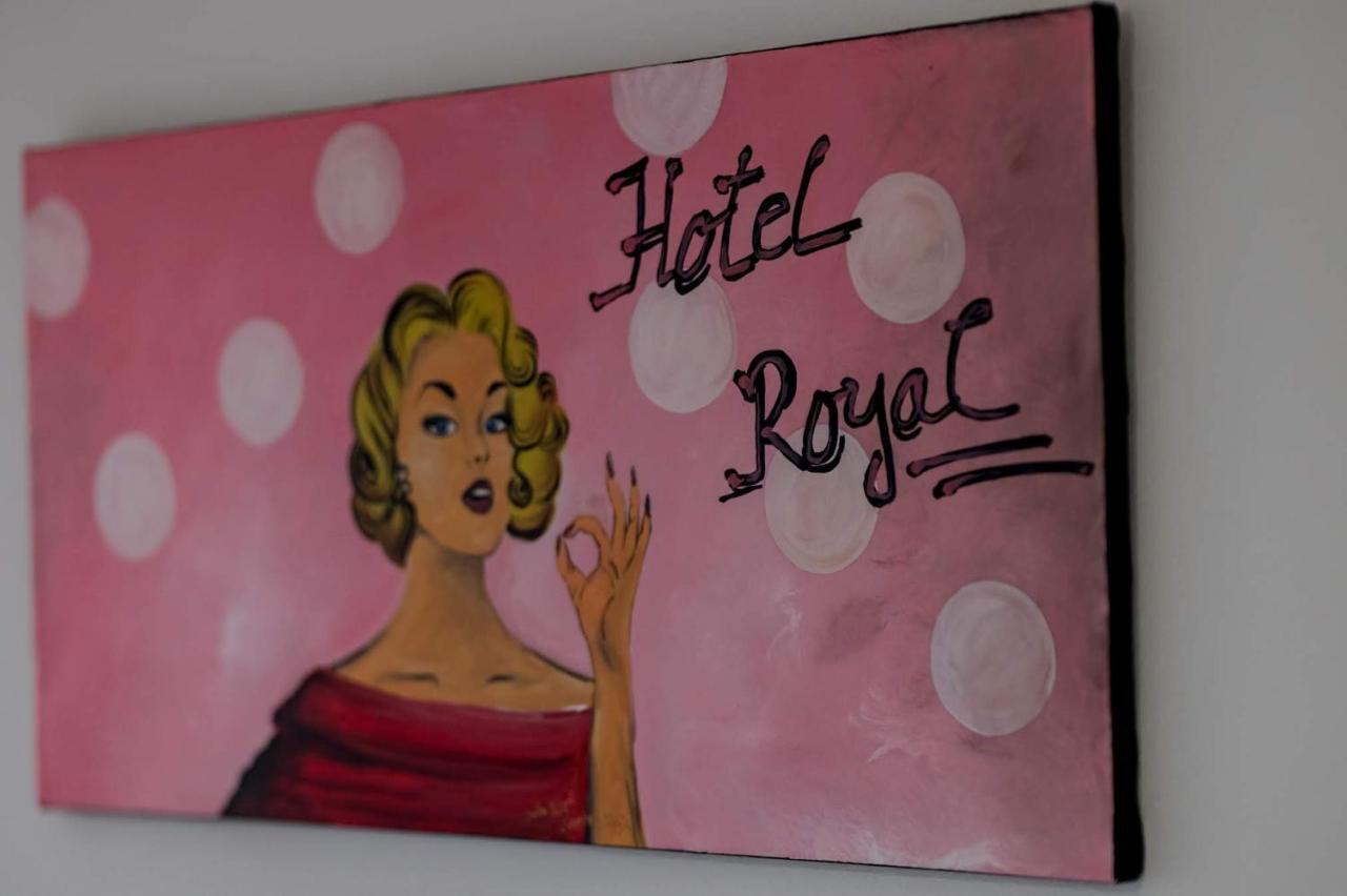 Hostel Royal Obrenovac  Экстерьер фото